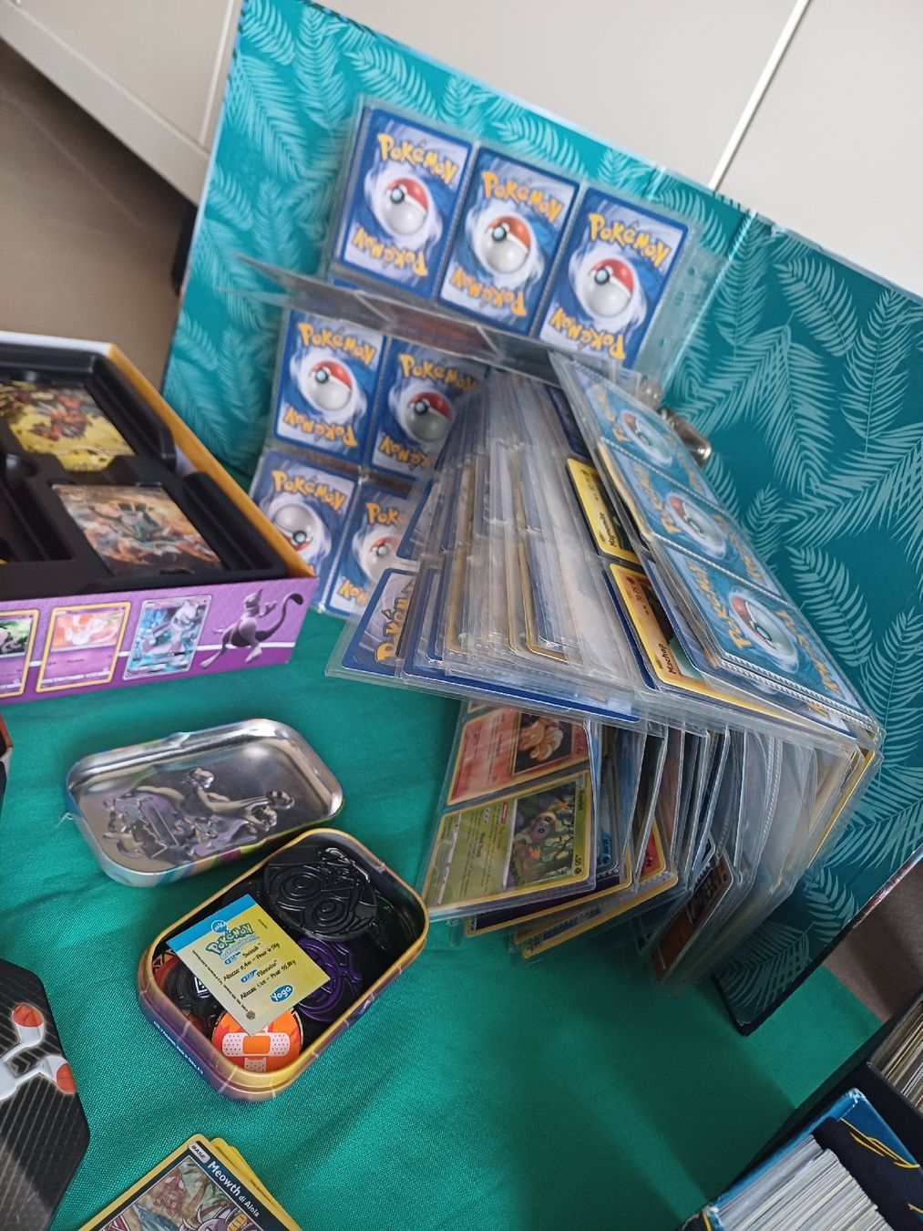 Pokémon Carte collezionabili: circa 1000 carte Pokémon +  figure + cardex – Usato da Minusio venduto da ele_gp89 8