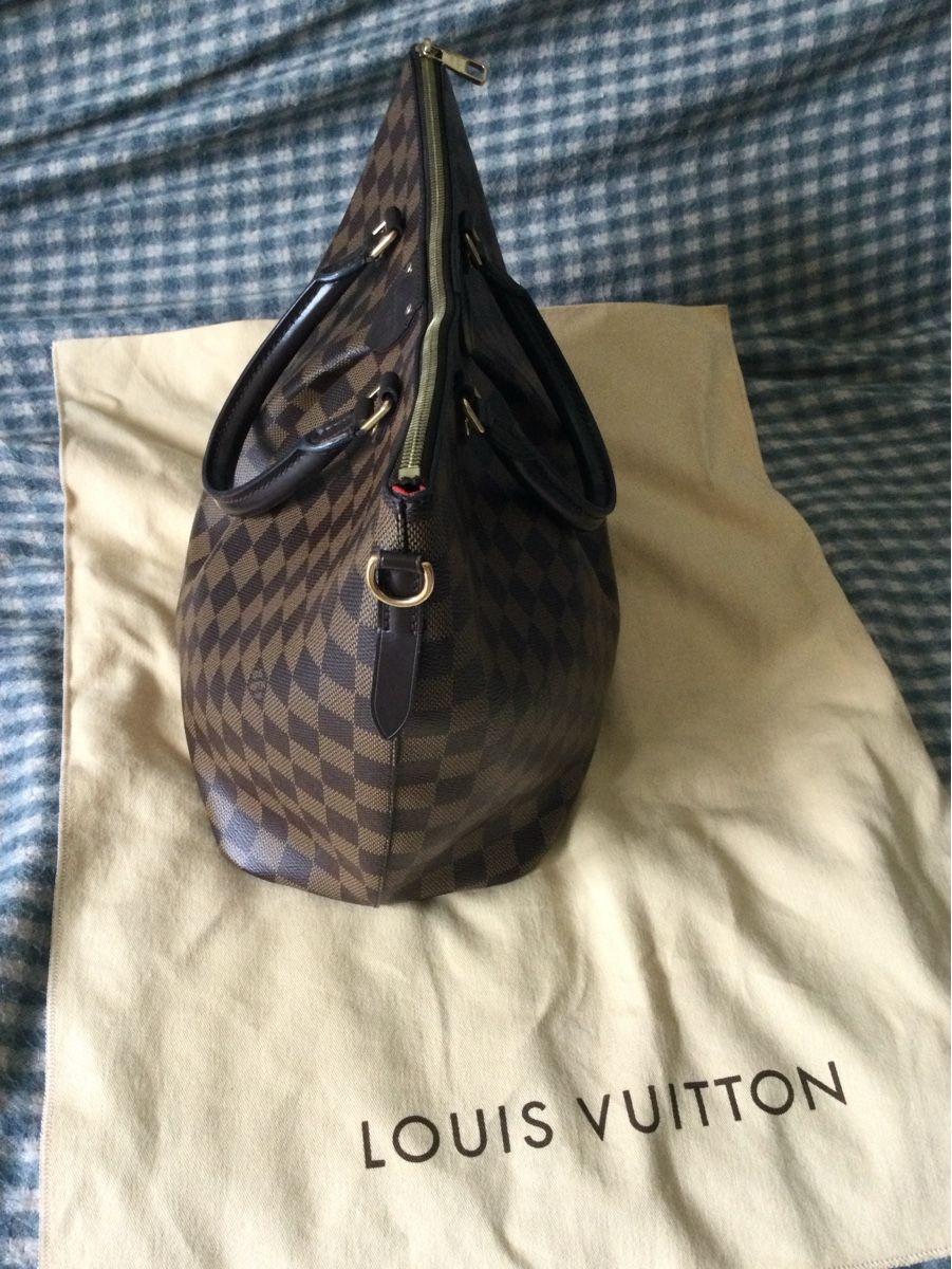 Louis Vuitton Borse da donna: Sac  à main Louis Vuitton – Usato da Buttes venduto da ButtA15 4