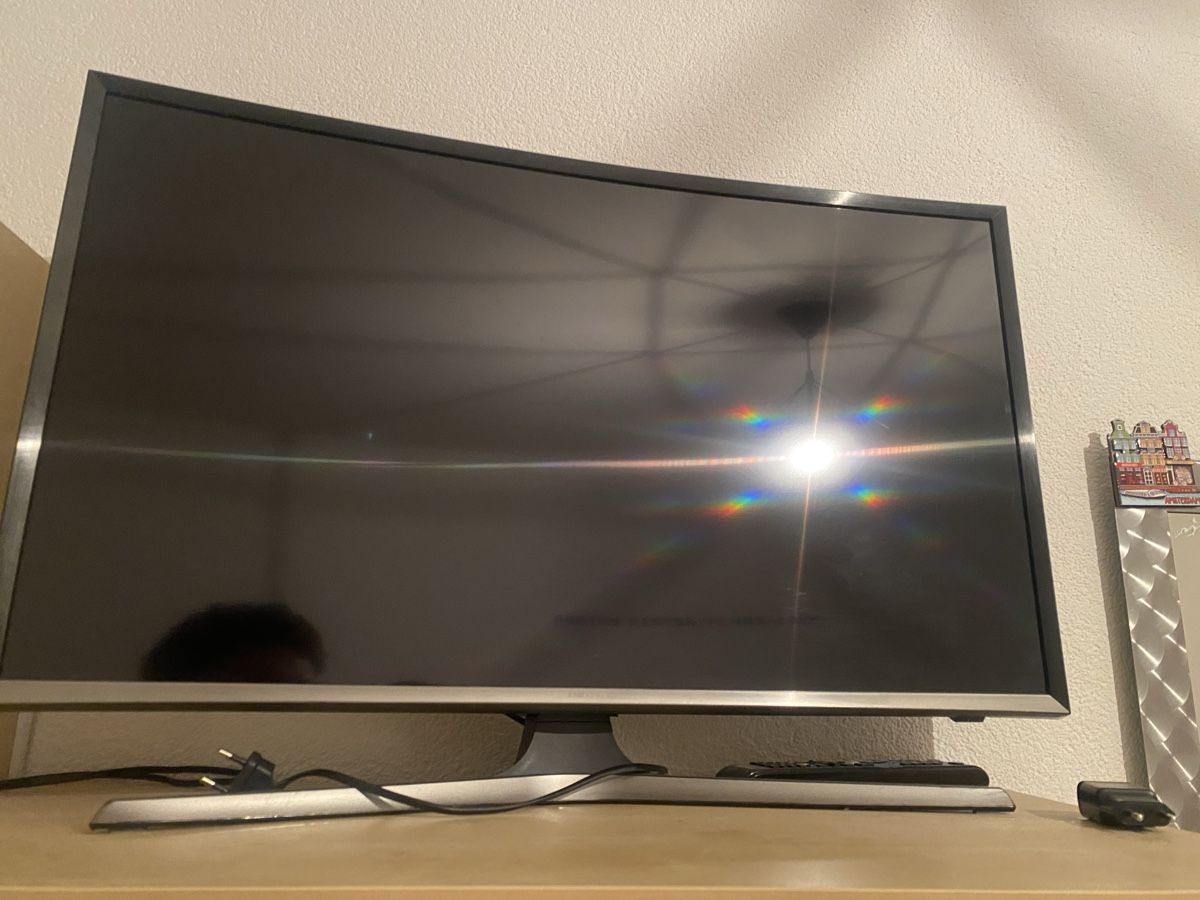 Monitore: Samsung Smart TV 32 Zoll – Gebraucht aus Bern von RezaiH