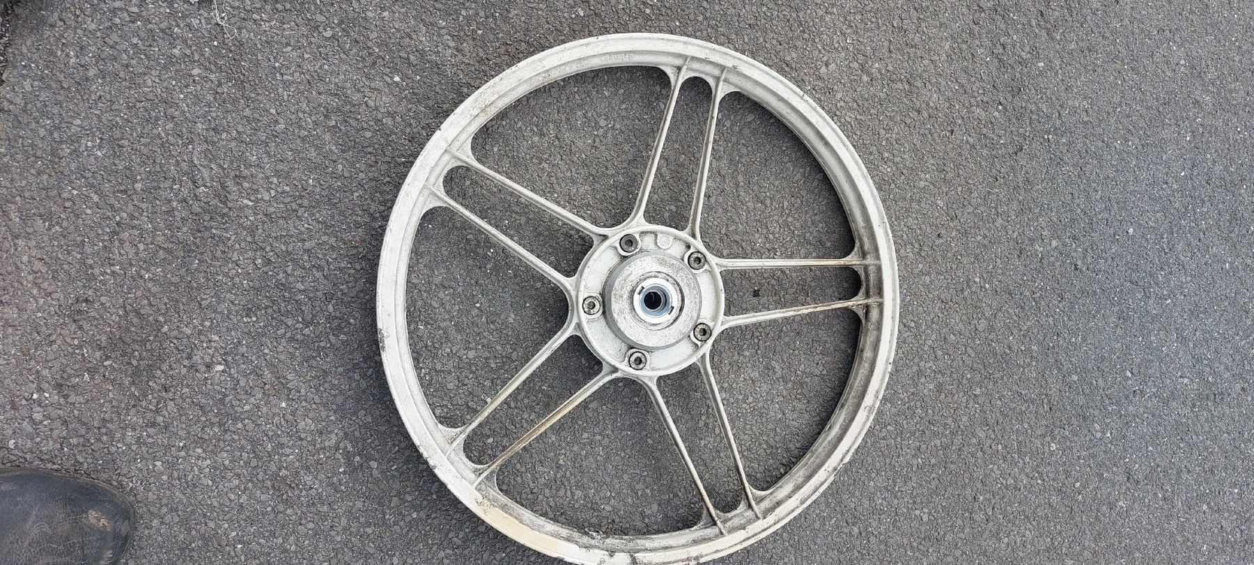 Puch Ciclomotori: Puch x30 Vorderrad – Usato da Giswil venduto da Stocki02 4
