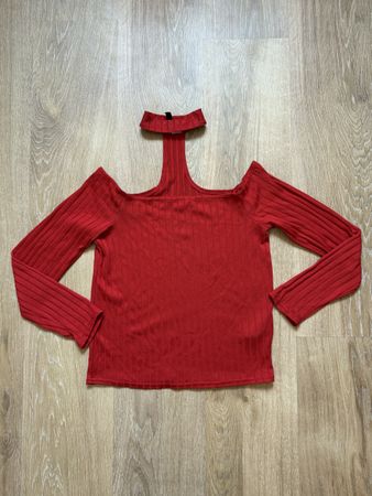 Haut épaules dénudées et tour de cou rouge H&M, t.38/M