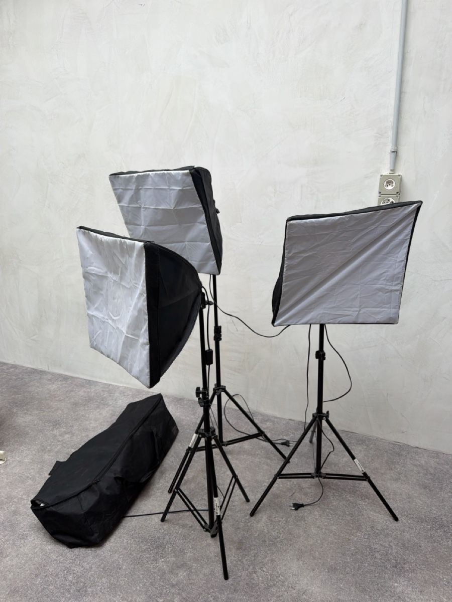 Laboratorio & Camera oscura: Éclairage pour studio photo – Usato da Bulle venduto da ABELiAM 1
