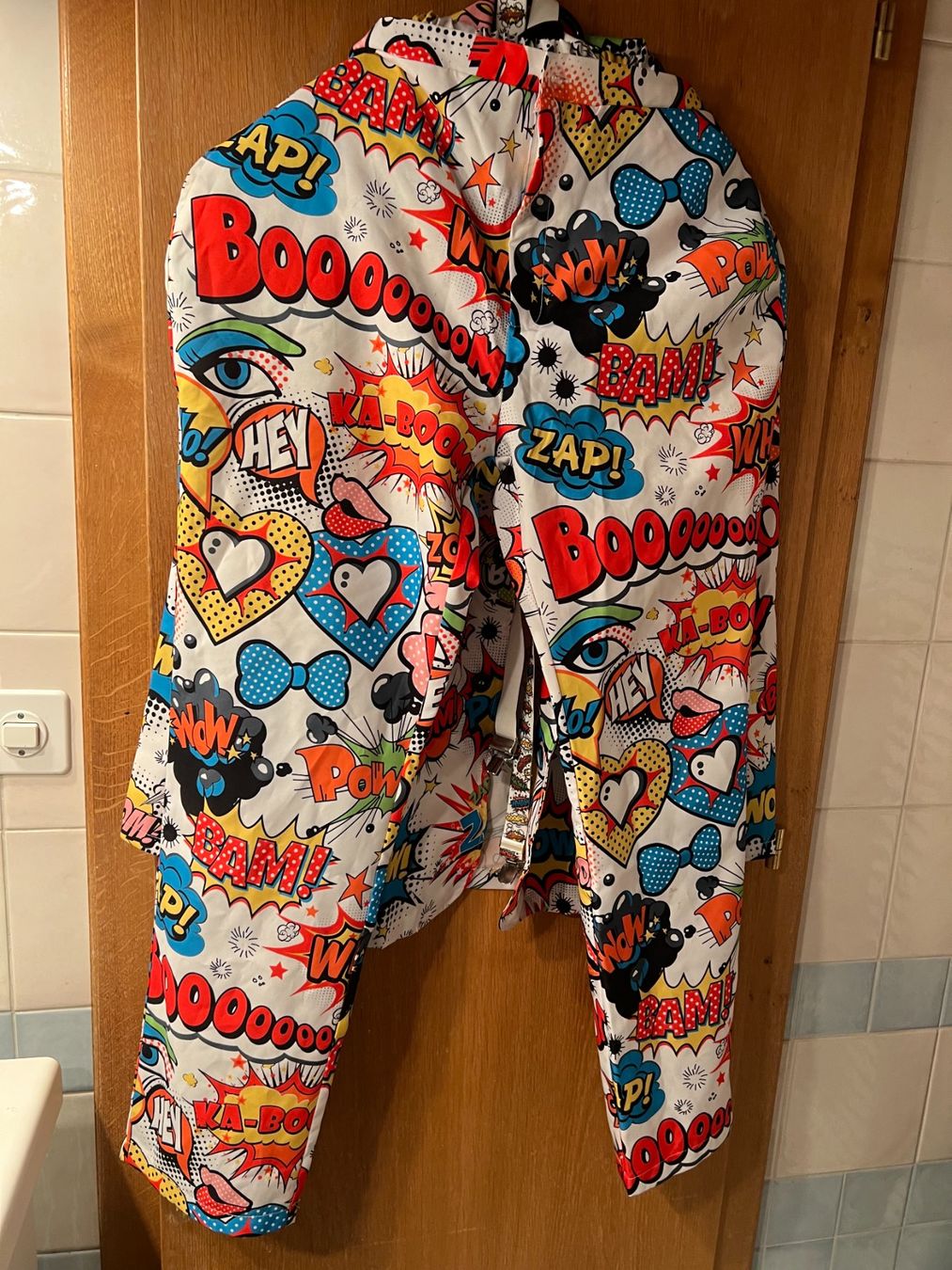 Costumi: Kostüm Anzug Comic Design Grösse L – Usato da Zermatt venduto da B.15.v02 2