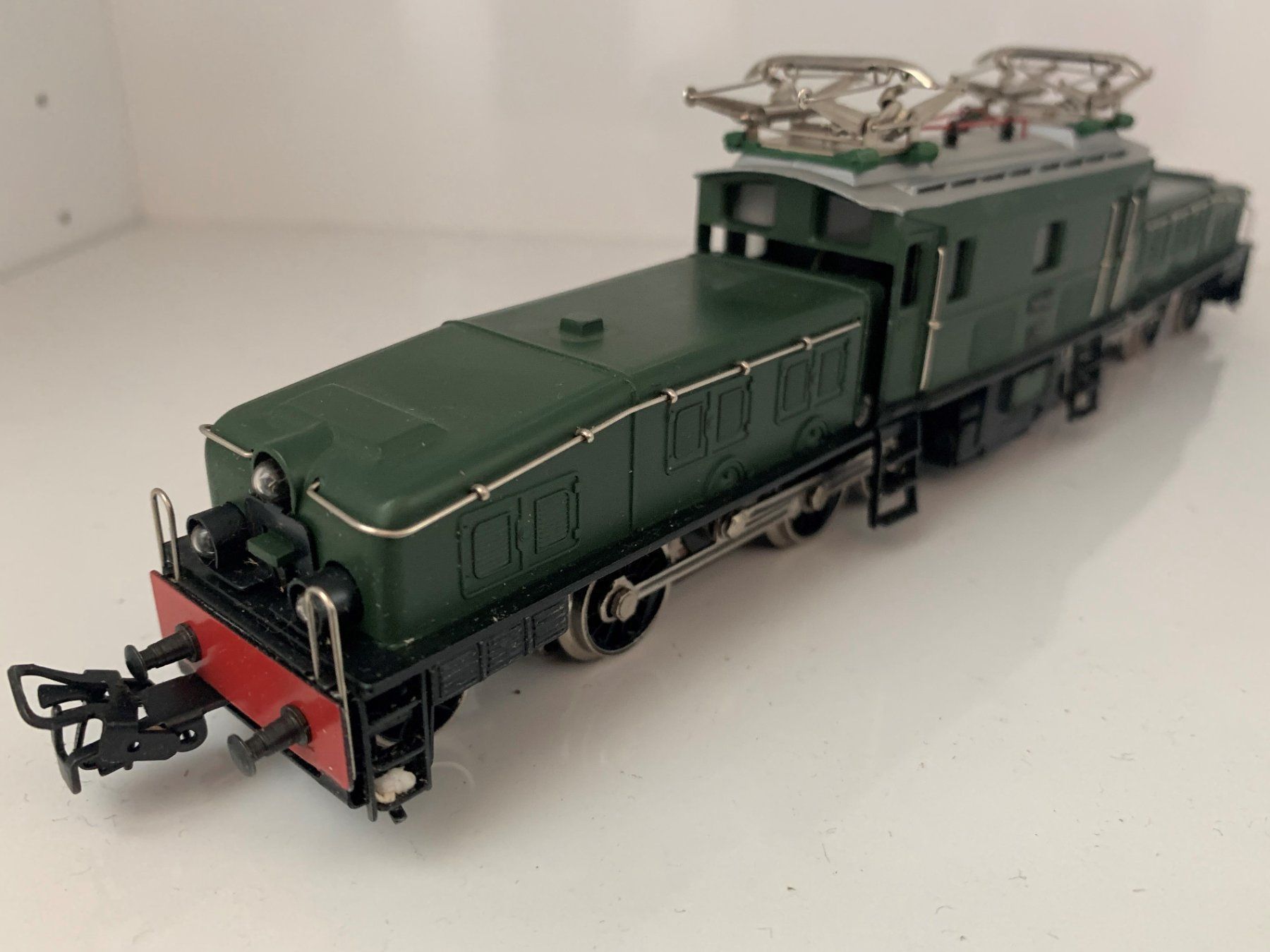 Märklin Modellini di ferrovie: Altes Märklin SBB Krokodil metall 3015 – Usato da Volketswil venduto da zwitsch33