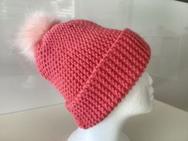Winter Mütze handgestrickt mit Kunstfellbommel