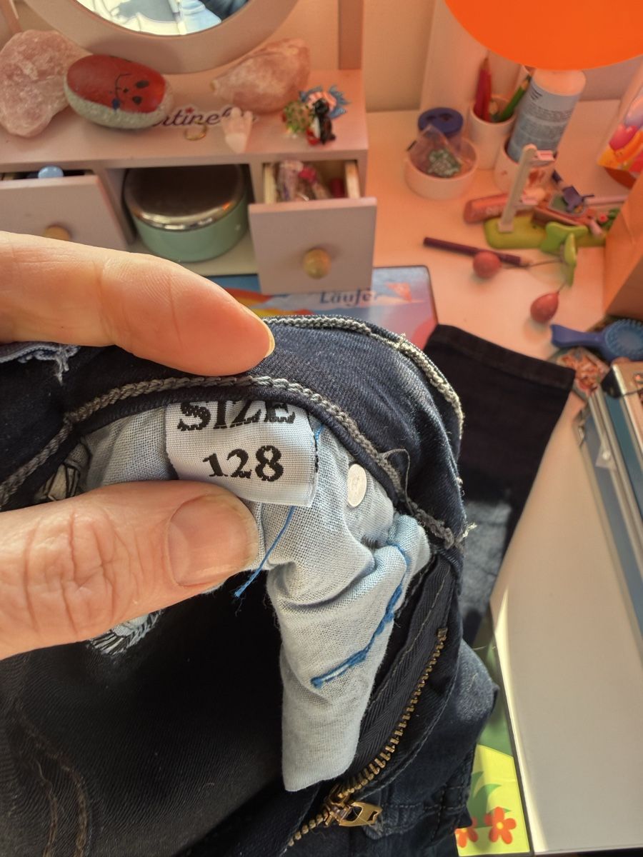 Pantaloni: 4 Jeans, Grösse 116 - 128, – Usato da Bertschikon Gossau venduto da S.Tenini 3