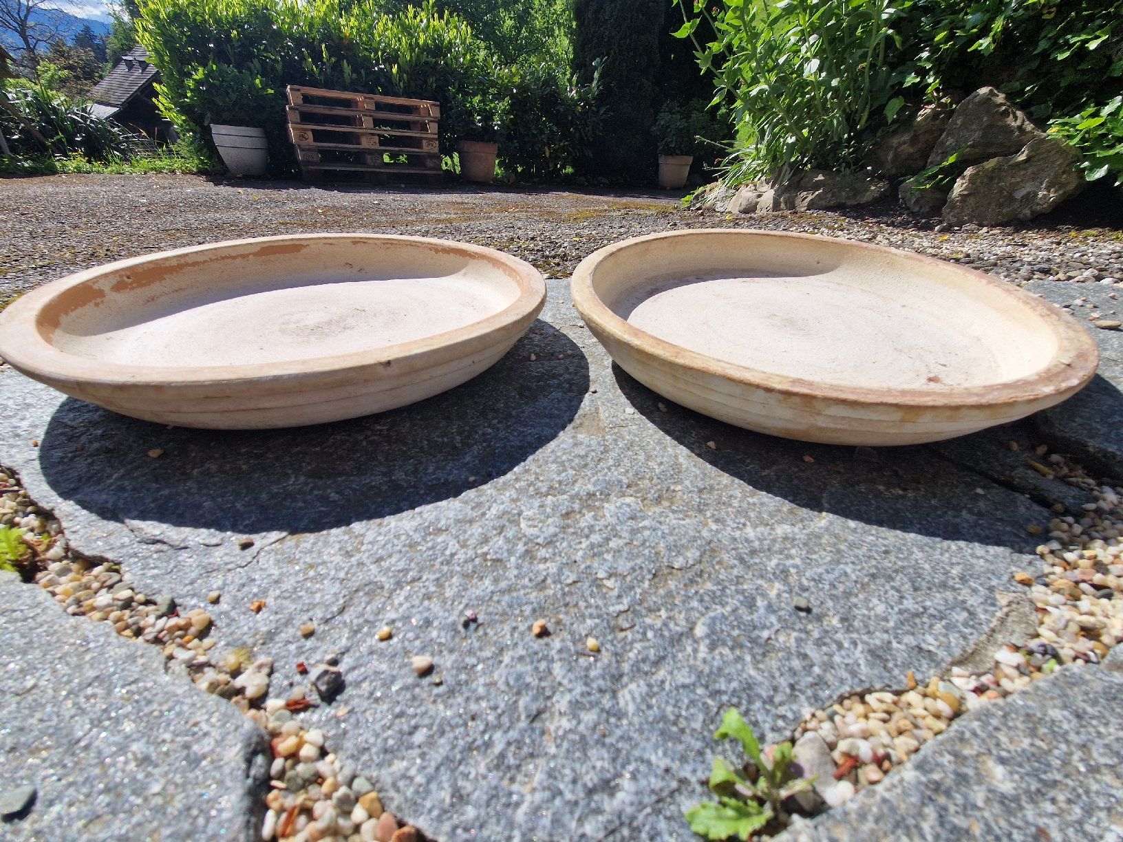 Untersetzer: 2er Set Blumentopfuntersetzer aus Ton, Ø 30cm – Gebraucht aus Weggis von Oswadan 1