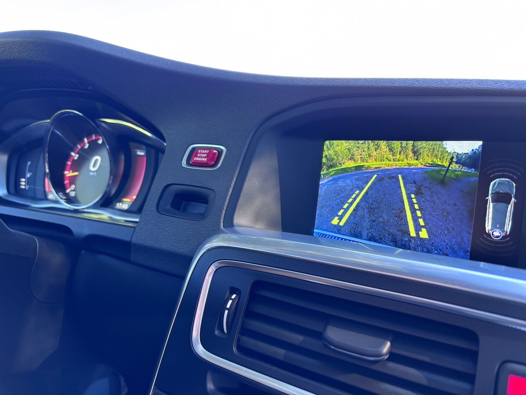 Volvo Automobili: Volvo V60 CC T5 Summum – Usato da Niederneunforn venduto da Copybong 8