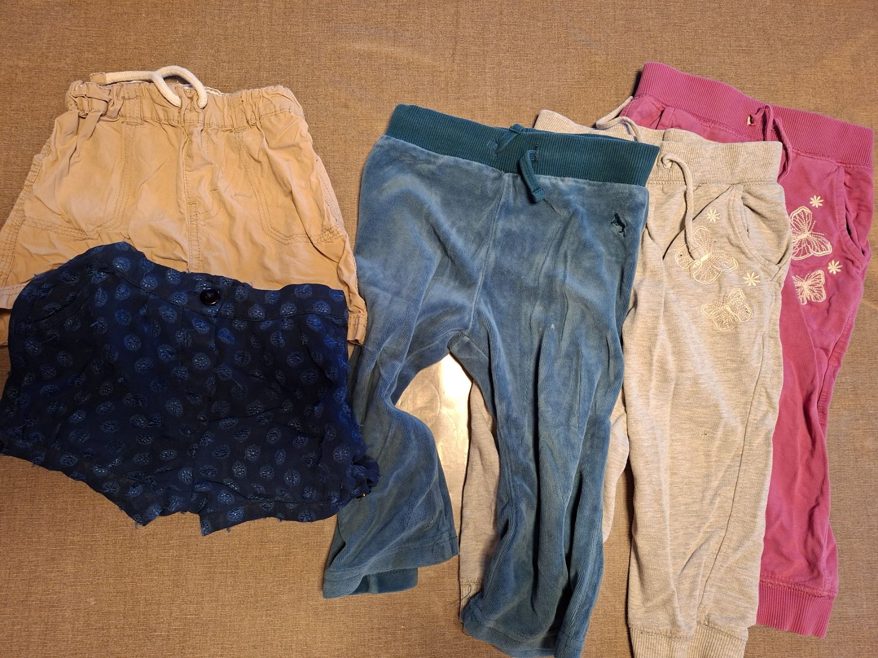 Ensembles coordonnés: Lot d'habits taille 92 – D'occasion à Montmollin par islachat 6
