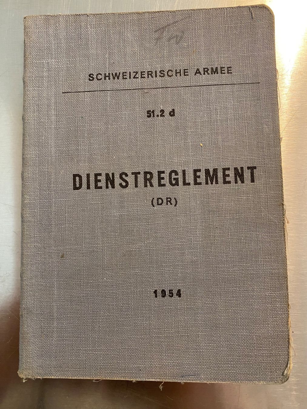 Livres: Dienstreglement 1954 der Schweizer Armee – D'occasion à Winterthur par nor_qtg7