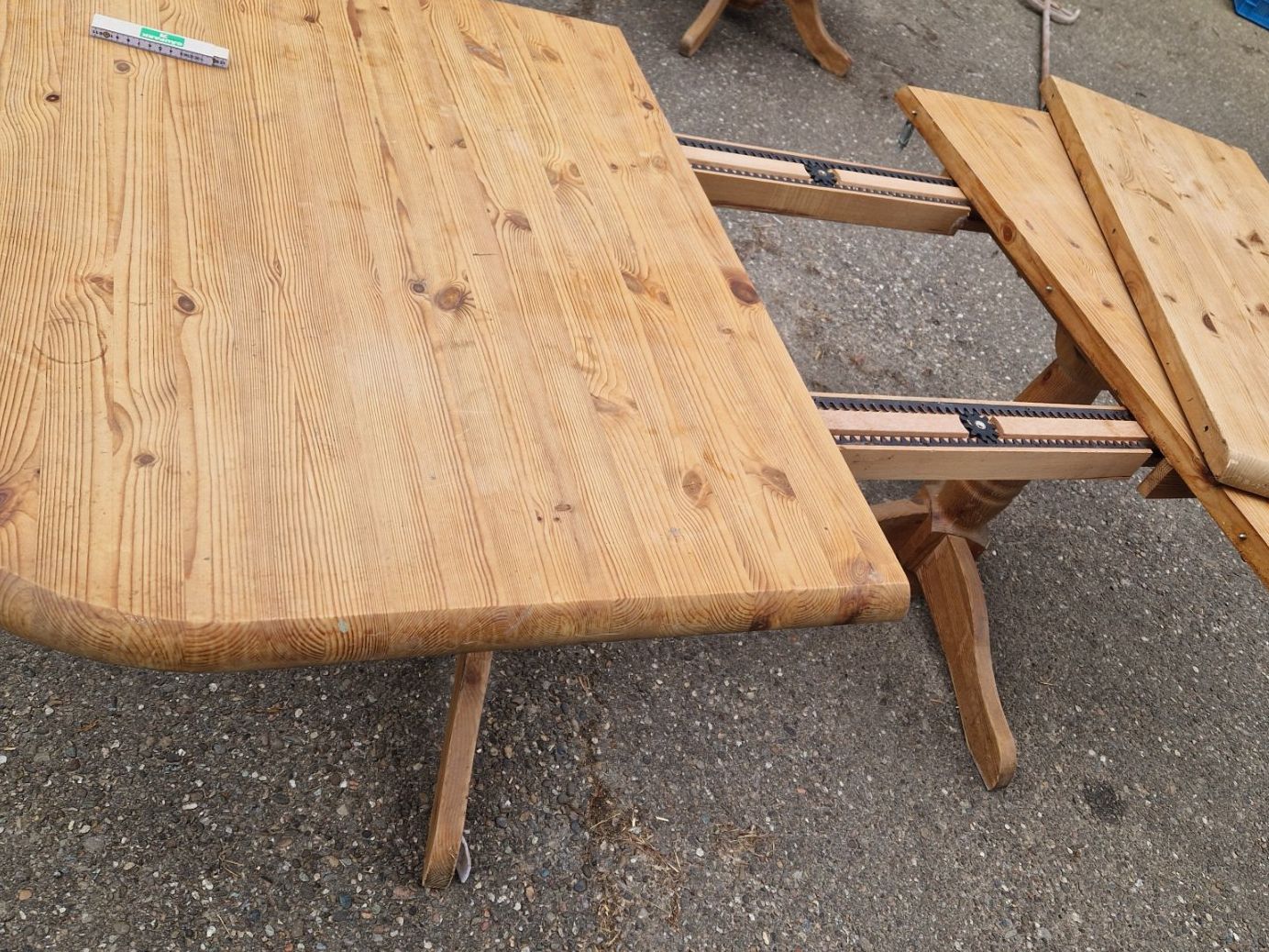 Tavoli: Massiver Holztisch ausziehbar – Usato da Häfelfingen venduto da strub_22 1