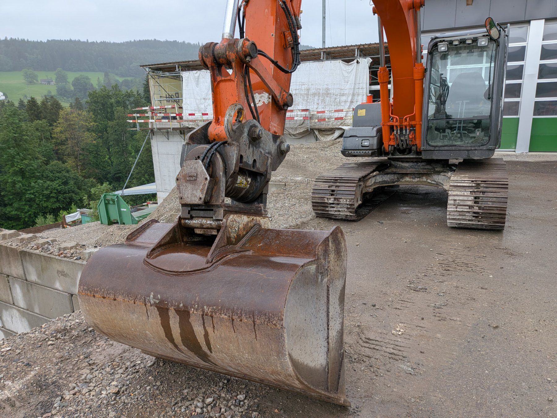 Hitachi Bagger: Hitachi ZX 130-3 – Gebraucht aus schachen von mikep01 3