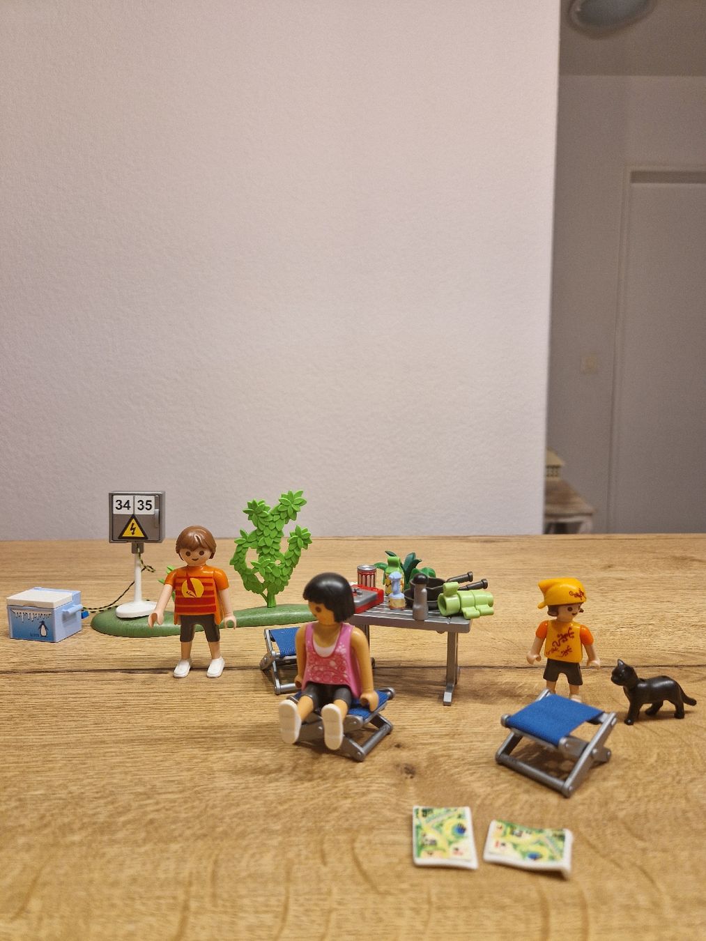 Playmobil Giocattoli: Playmobil Wohnmobil mit Campingset – Usato da Sempach venduto da tinkerbell10 3