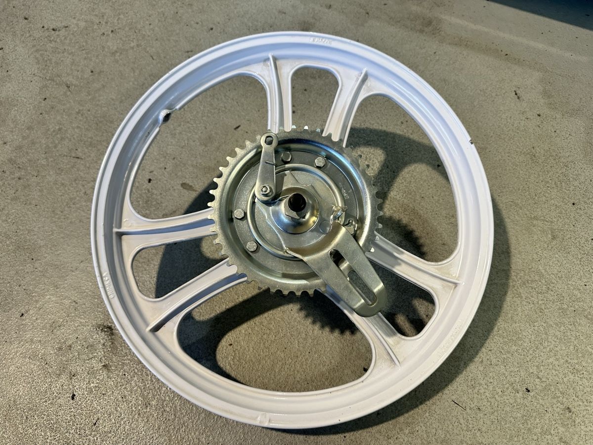Cerchioni: Roue AR cyclomoteur Grimeca, compatible Cilo / Pony – Nuovo (secondo la descrizione) da Saxon venduto da Morpheus_87