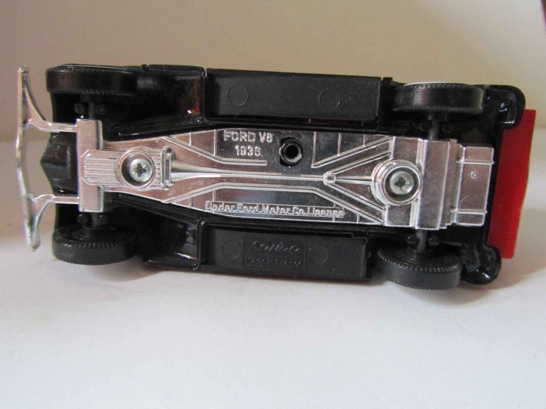 Solido Modellini d'auto: Ford V8 Citerne, Solido 1:43 – Usato da Weiningen ZH venduto da dietsch57 6