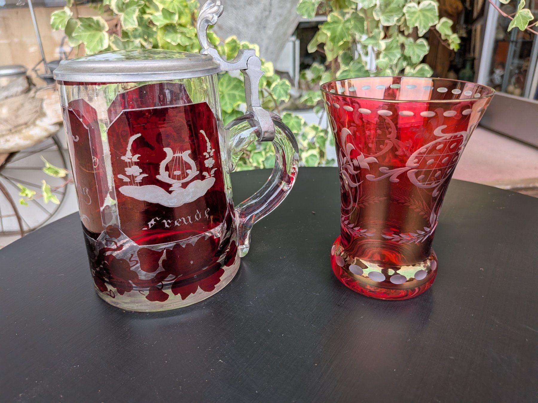 Verres: 2 antike Gläser rot – D'occasion à Emmen par Brockofsky