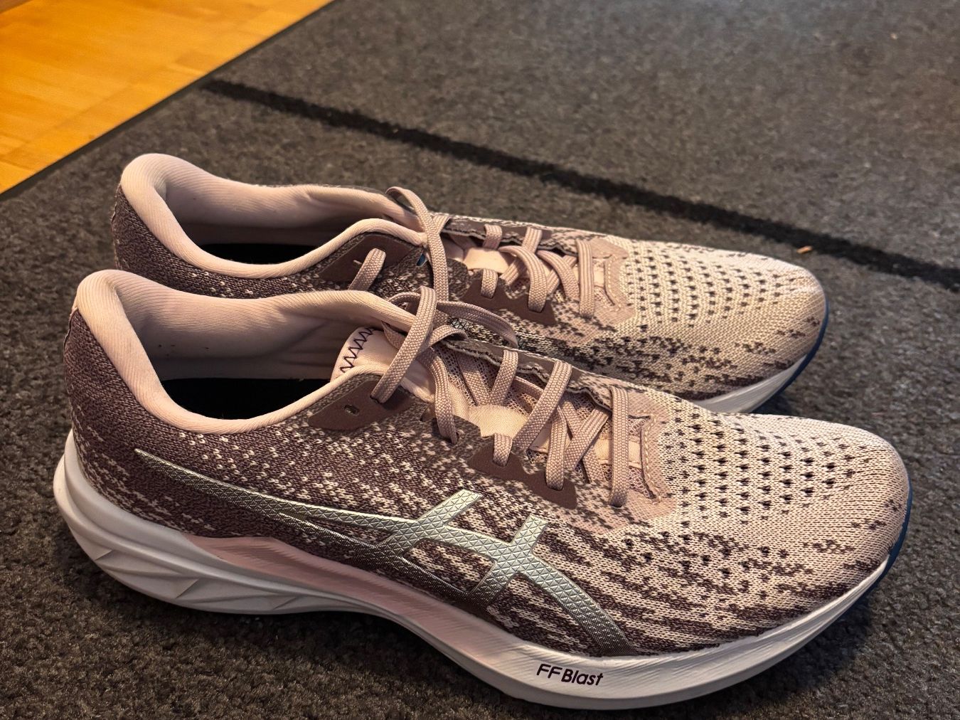Asics Scarpe da donna: Asics Turnschuhe Pink Dyna Blast 2 – Usato da Brüttisellen venduto da mel_ttj6