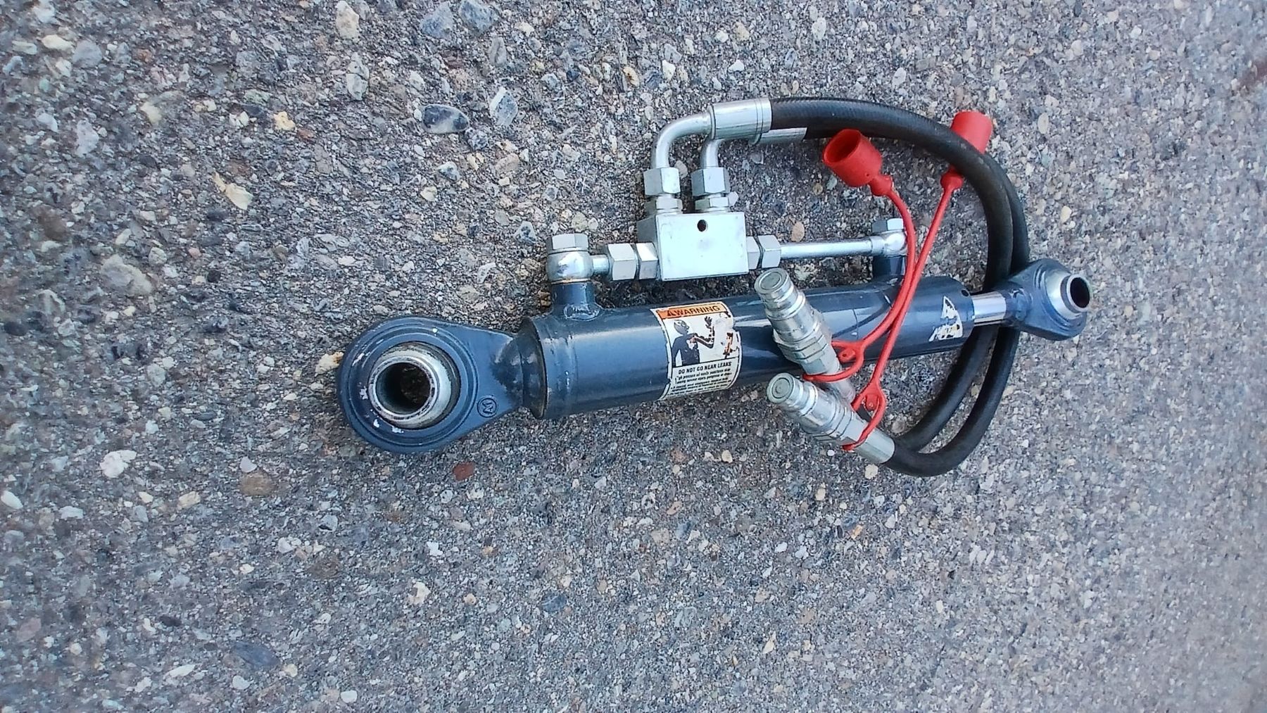 Altri prodotti elettronici: Hydraulikzylinder Kategorie 2 – Usato da Vaz/obervaz venduto da tuc_st6s