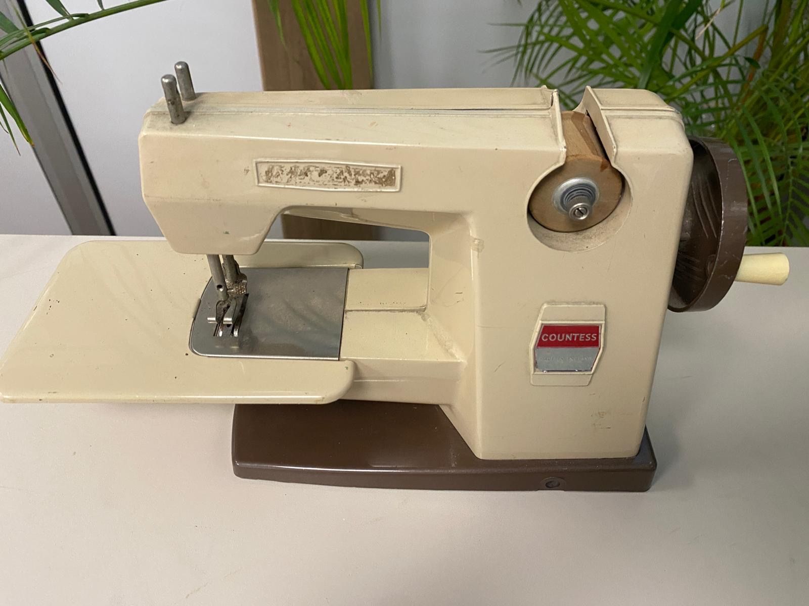 Macchine da cucire: Vintage Nähmaschine - Marke Countess – Usato da Brügg BE venduto da rutschimedizin 2