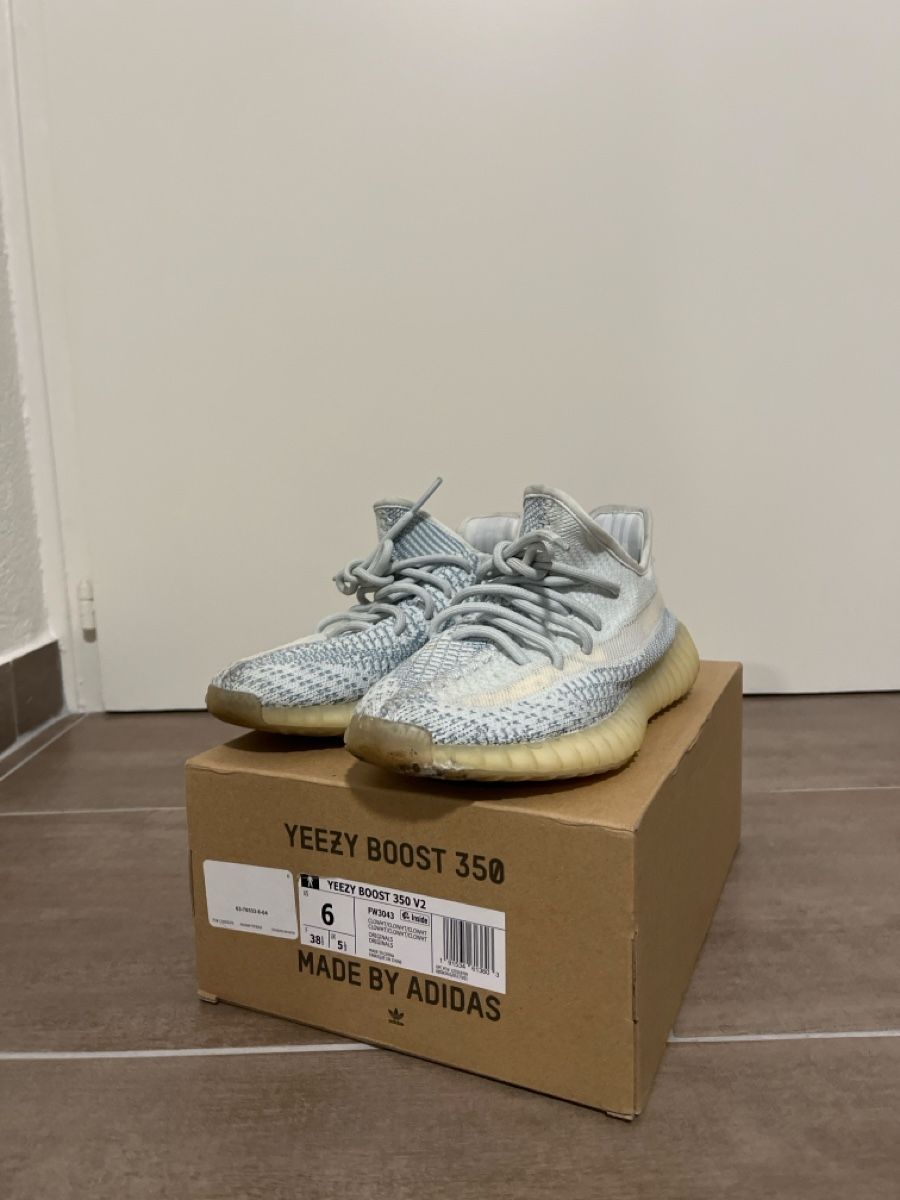 Scarpe da uomo: Yeezy boost 350 V2 – Usato da Monthey venduto da srn_z9ww 1