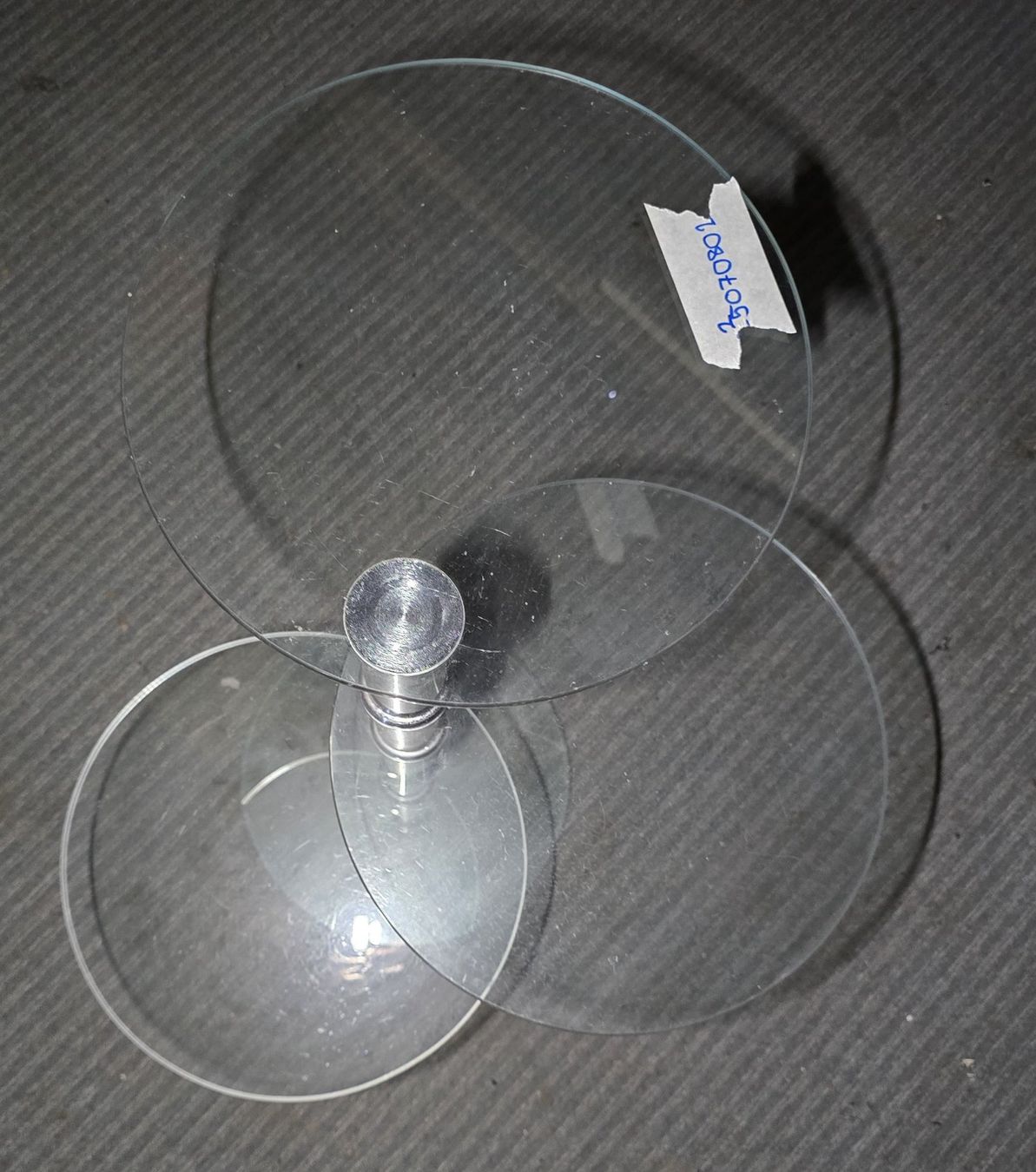 Tische: Beistelltisch mit 3 Glasplatten rund – Gebraucht aus Rorschacherberg von snOOpydOg11 2