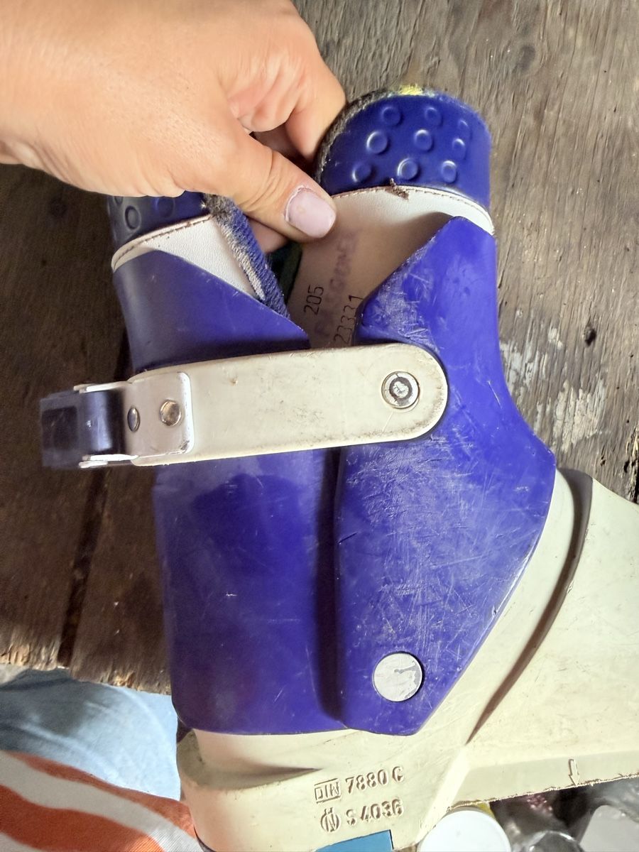 Schuhe für Jungen: Chaussures de ski enfant – Gebraucht aus Cousset von Andre93mendes 2