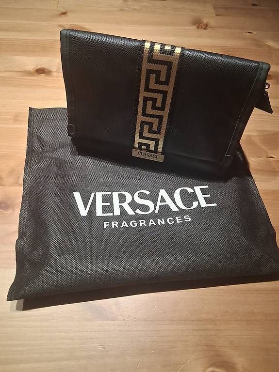 Sacs femmes: VERSACE – Neuf avec emballage d'origine à Möhlin par shq_9yb5 1