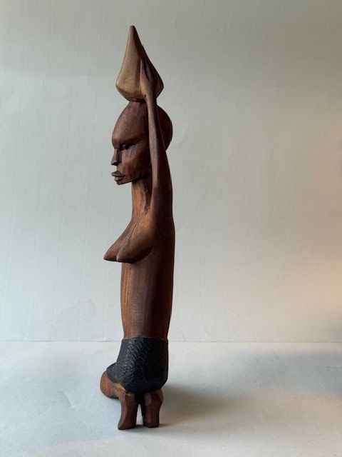 Statuette: Holzfigur Frau – Usato da Murten venduto da Bodoni59 1