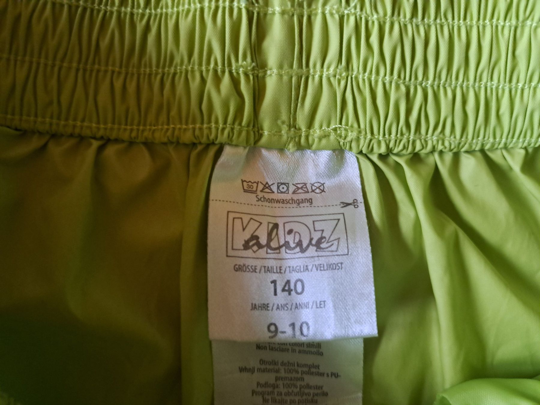 Pantalons: Regenhose Gr. 140 – D'occasion à Bazenheid par Corsche 1