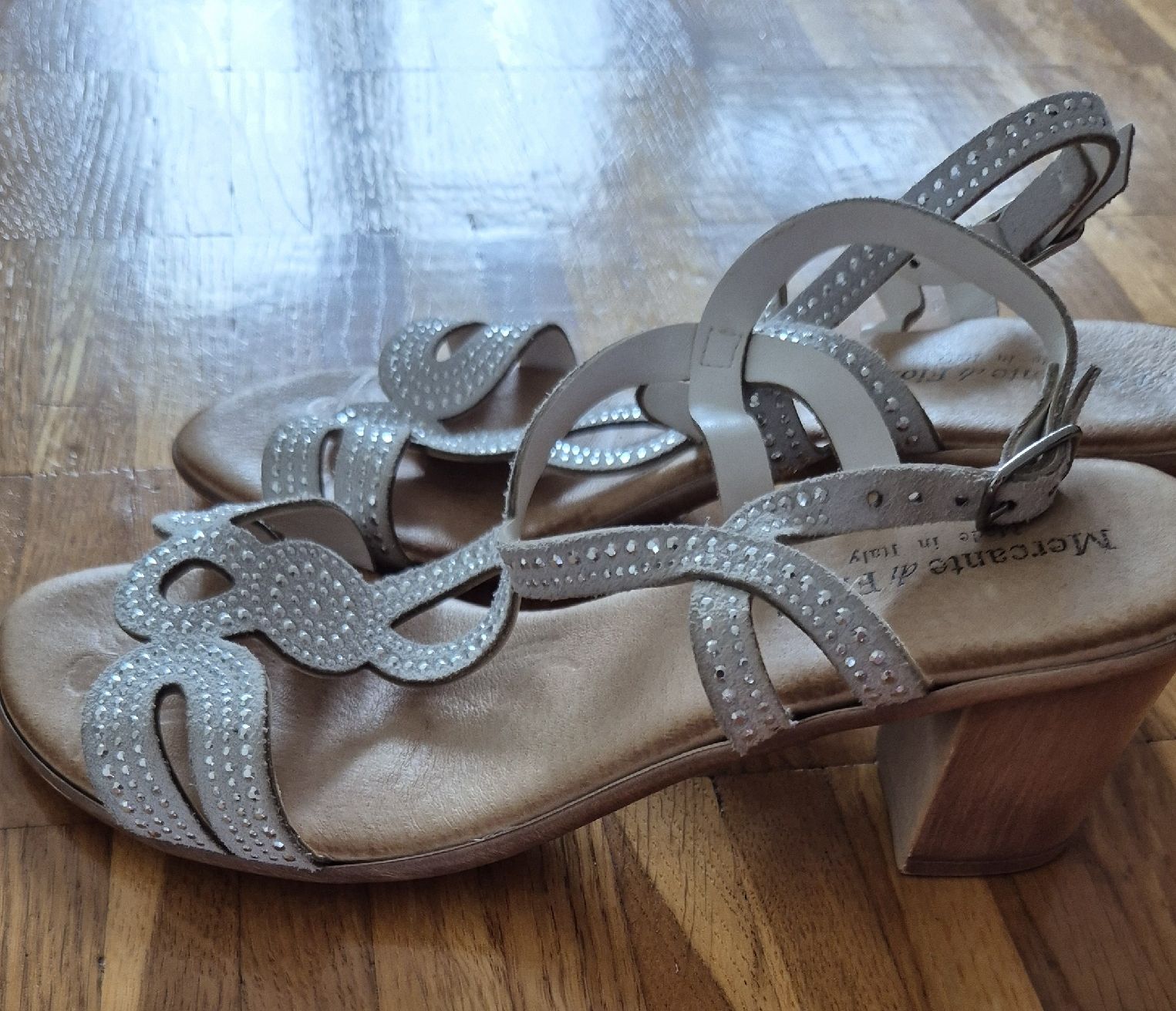 Chaussures femmes: Sandaletten 37 – D'occasion à Jona par Novalis1 1