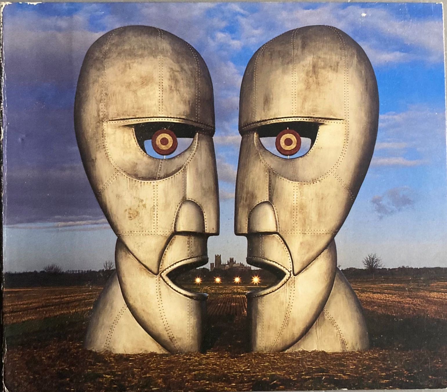 CDs: PINK FLOYD - THE DIVISON BELL – D'occasion à Poliez-Pittet par Newtown-Records