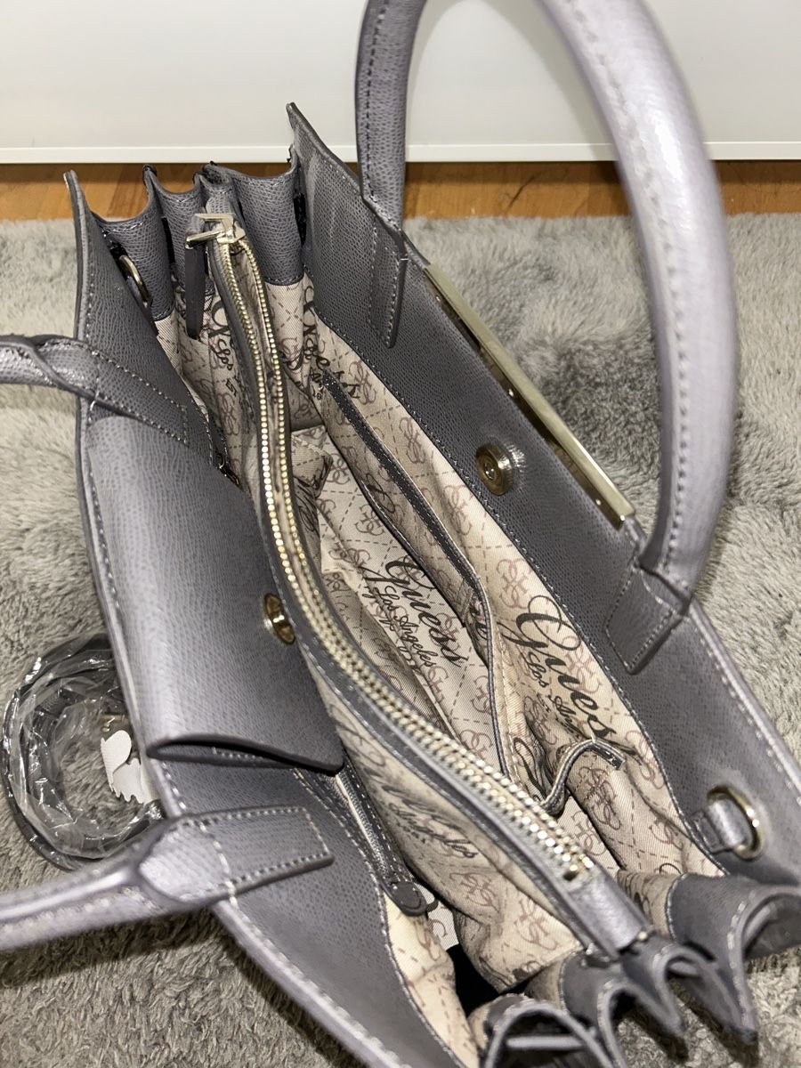 Guess Borse da donna: Weisse Guess Tasche – Nuovo (secondo la descrizione) da Bülach venduto da mil_spx7 2