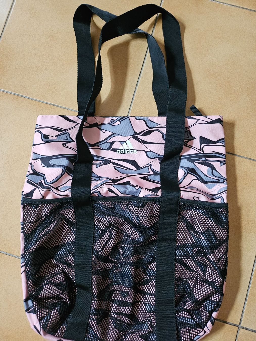 Taschen: Sac de marque Adidas neuf – Neu (gemäss Beschreibung) aus La Chaux-de-Fonds von Label001 1