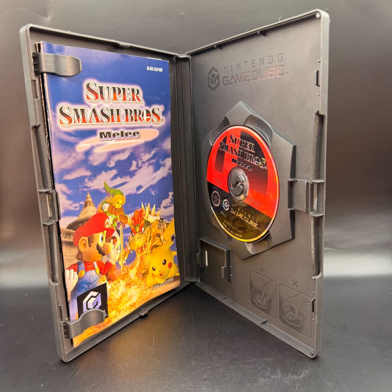Nintendo Giochi: Super Smash Bos. Melee Gamecube – Usato da Düdingen venduto da Nerdworld 2