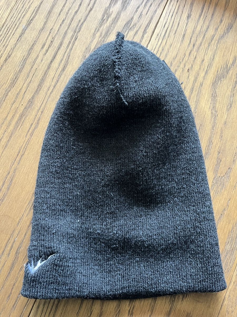Chapeaux, bonnets & casquettes: Bonnet gris – Neuf (Voir description) à St. Prex par Nikolletta 2