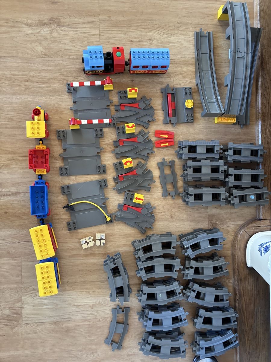 Lego Spielzeuge: Riesiges Lego Duplo Einsenbahn Set – Gebraucht aus Lohn SH von mic_fzn9 1