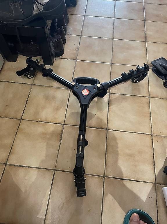 Sedie a rotelle: KINGJOY VX-600  base roulante / dolly  – Nuovo e nell'imballaggio originale da Lausanne venduto da RichardBorges