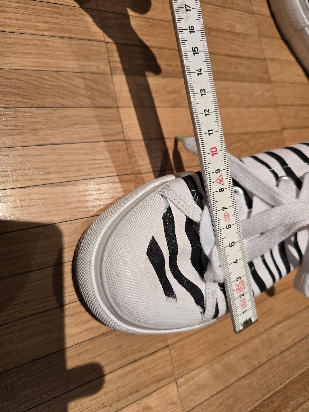 Scarpe da donna: Coole Zebra Sneaker Gr. 39 – Usato da Laufenburg venduto da may_r2st 2
