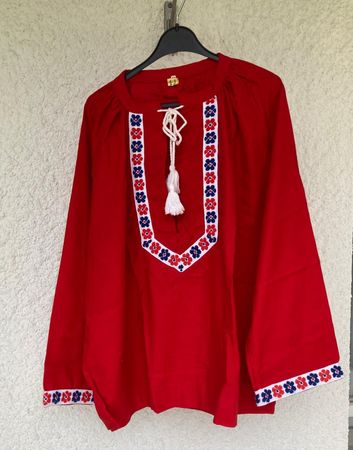 Rote Bluse mit Stickerei Gr. 42
