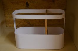 RECIPIENT EN METAL POUR CUISINE