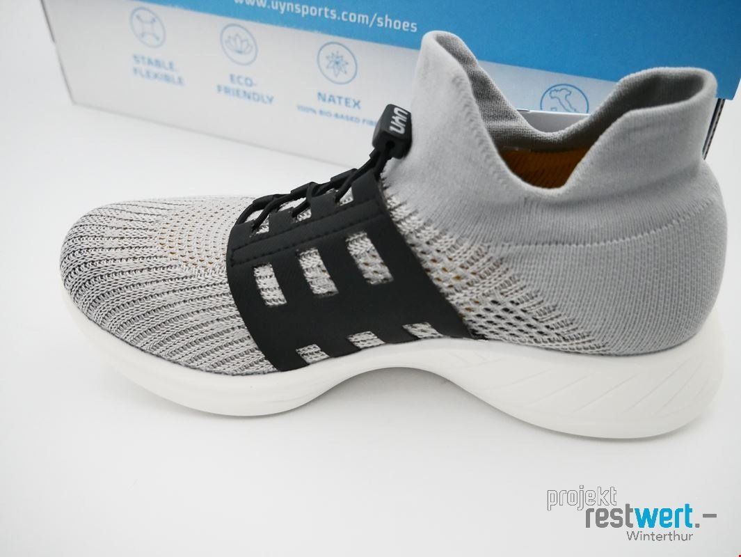 UYN Damenschuhe: UYN FREE FLOW METAL TUNE, SILVER/GREY, GR. 36 – Neu (gemäss Beschreibung) aus Winterthur von Restwert_Winterthur 2