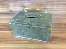Antike Blech Wahlurne mit Messing Handgriff