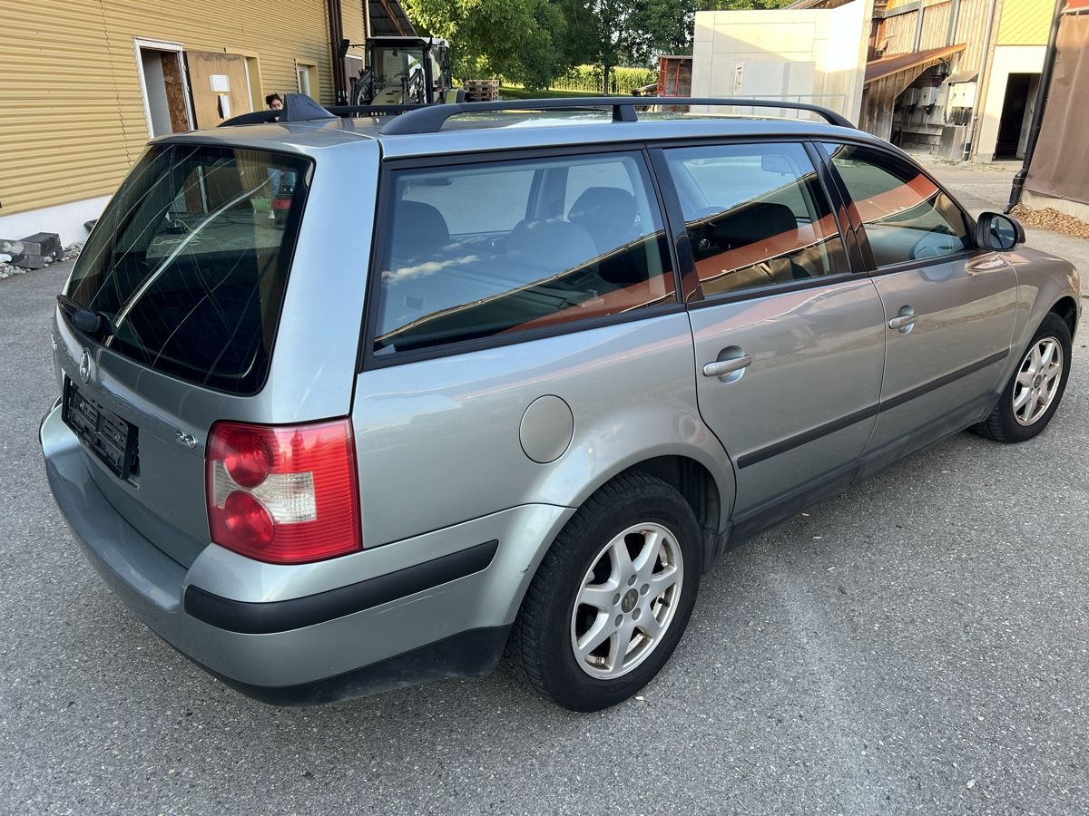 VW Automobili: VW Passat Variant 2.0 2004 - Zuverlässiges Winterauto mit 4M – Usato da Gossau SG venduto da Sombat 2