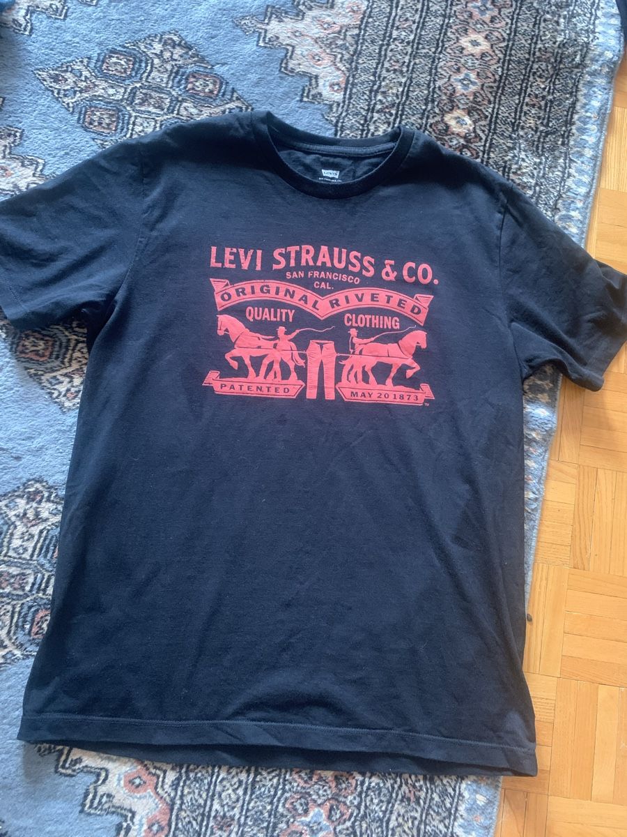 Levi's T-shirts: Levi'S Strauss T.Shirt gr M  – D'occasion à Gutenswil par Bregenzer8610