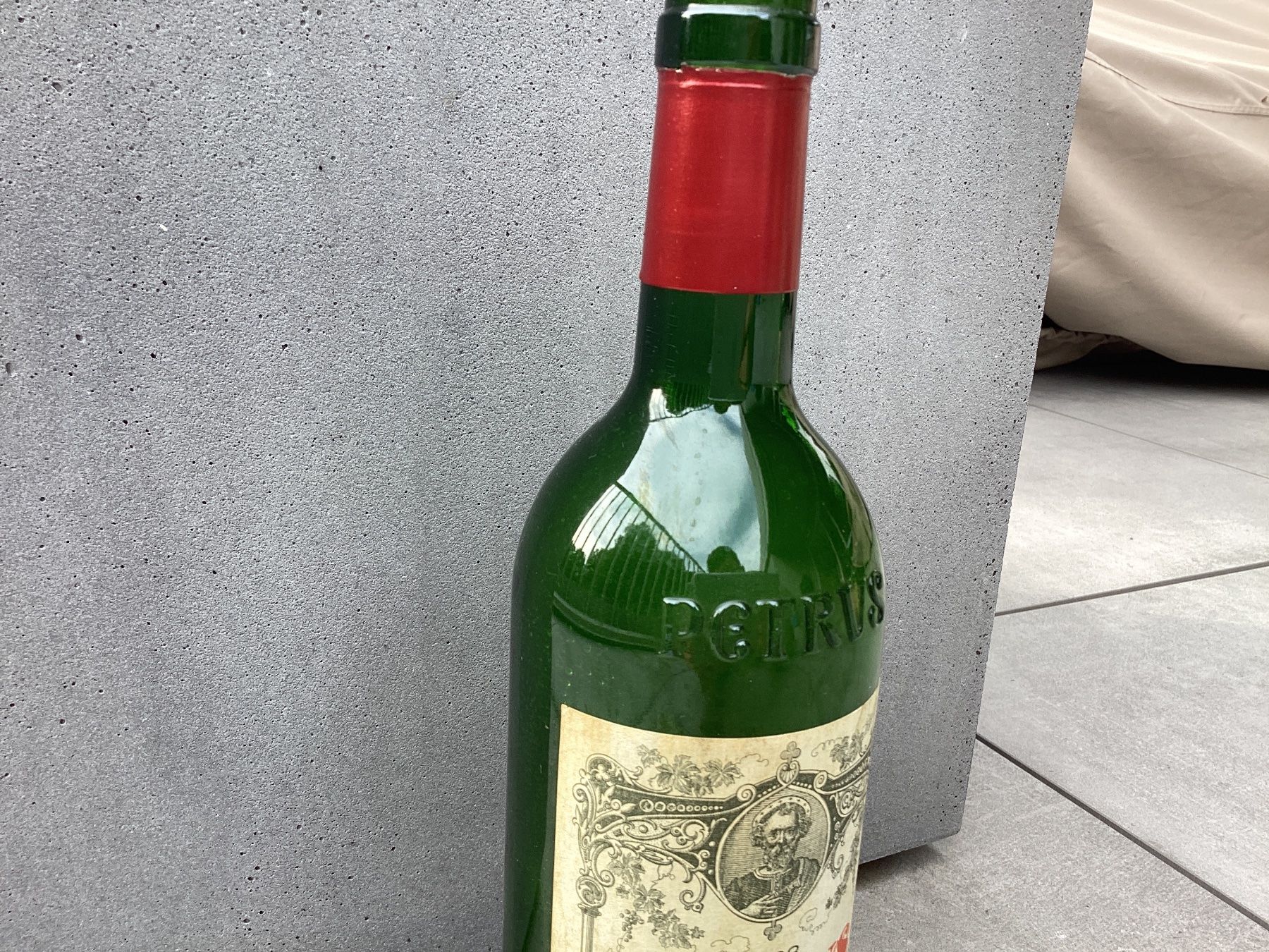 Château Pétrus Wein: Château Pétrus Weinflasche – Gebraucht aus Flawil von Barschfreak 2