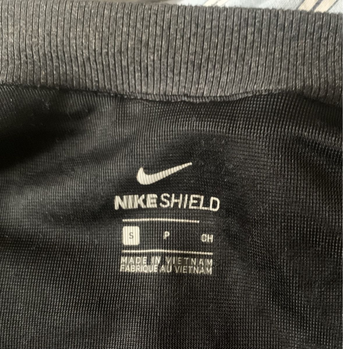 Nike Giacche: Bomberjacke wasserdicht Nike S – Usato da wallisellen venduto da kadoja 5