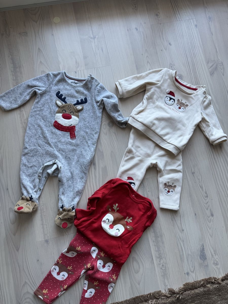 Lotti & Set di vestiti: Baby Weihnachtskleidung Gr 68 – Usato da Emmetten venduto da cat_7fvq 1