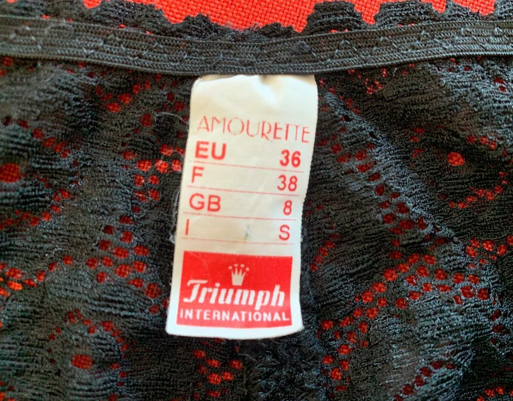 Altra biancheria intima: 2 Tangas und 1 Slip – Usato da Zürich venduto da Tzhkely24 3