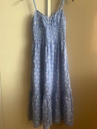 Sommerliches Midikleid Hollister, Grösse S neuwertig
