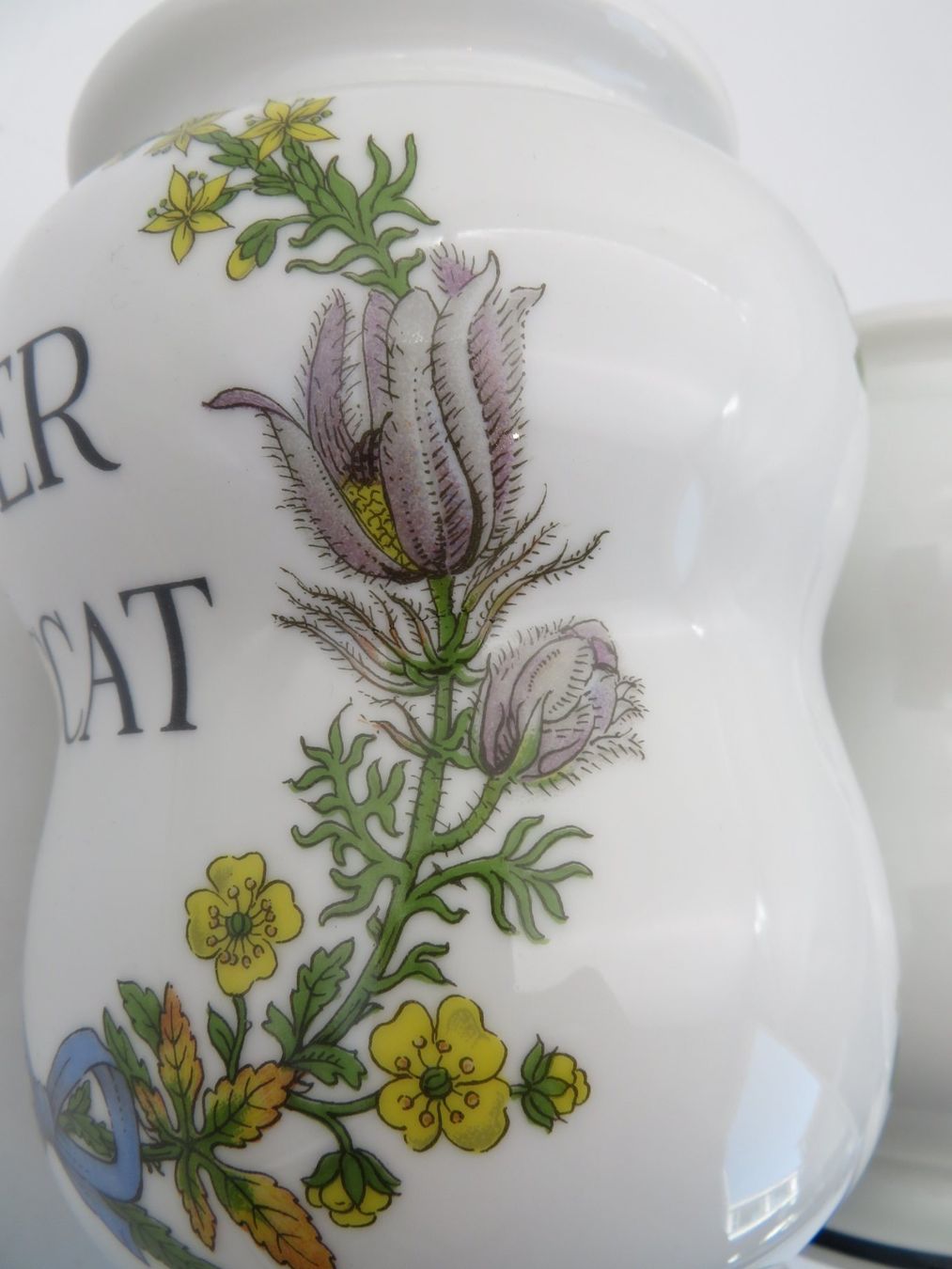Vasi & Recipienti: 2 Langenthal Keramik-Apothekengefässe mit Blumenmuster – Usato da Reinach BL venduto da WBZ-Flohmarkt 6
